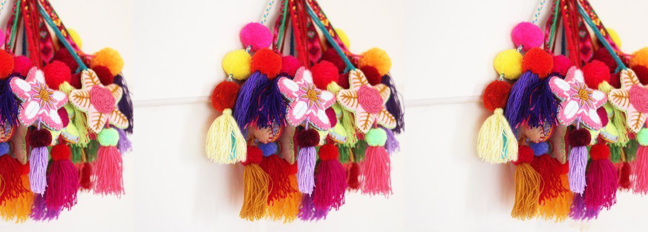 Mini Pom Poms – Kayu