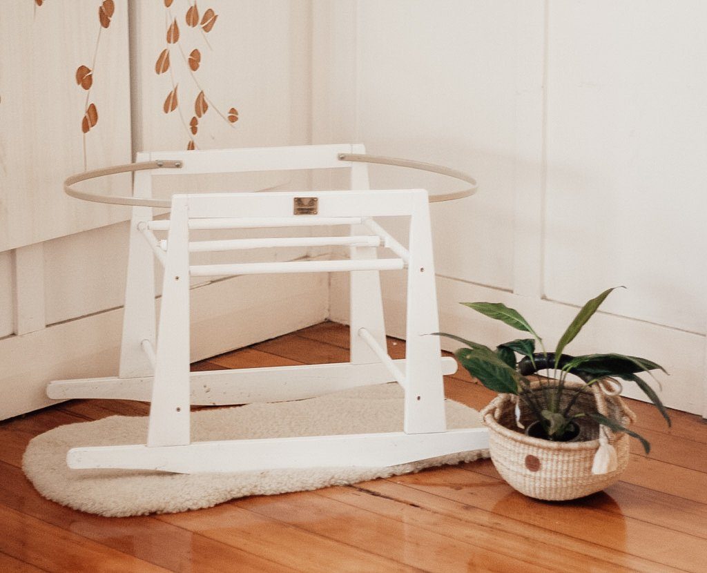 White rocking sale moses basket stand