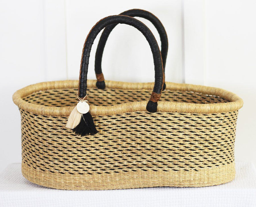 Flat top moses basket