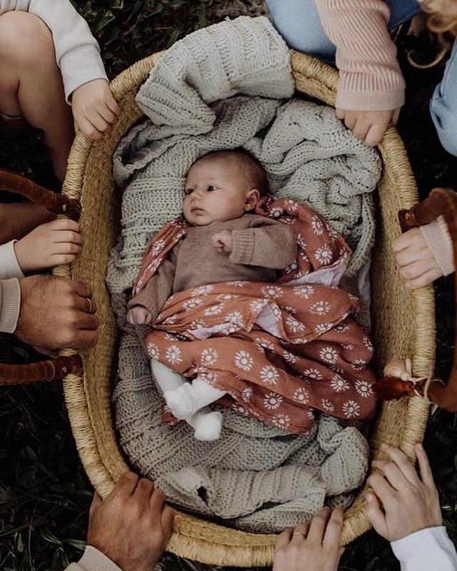 'Nature' Natural FT Moses Basket  - (mattress included)