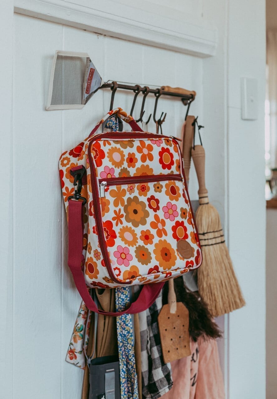 red insulated lunch bag