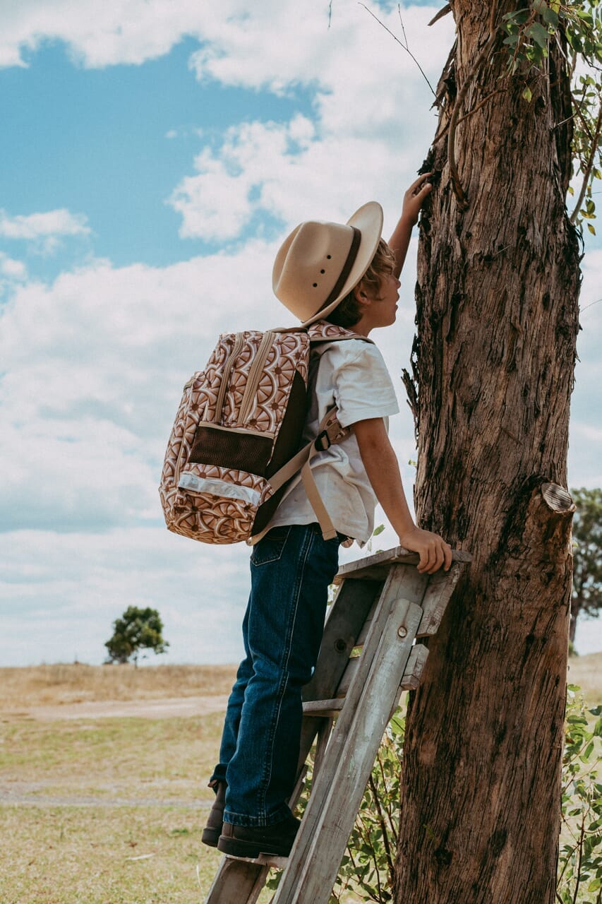 kids backpack with brown suns