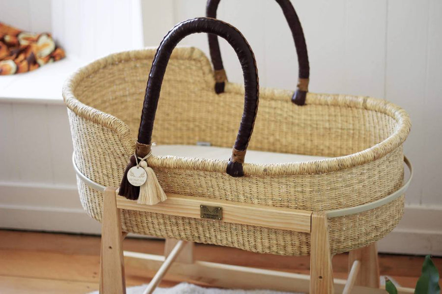moses basket brown handles