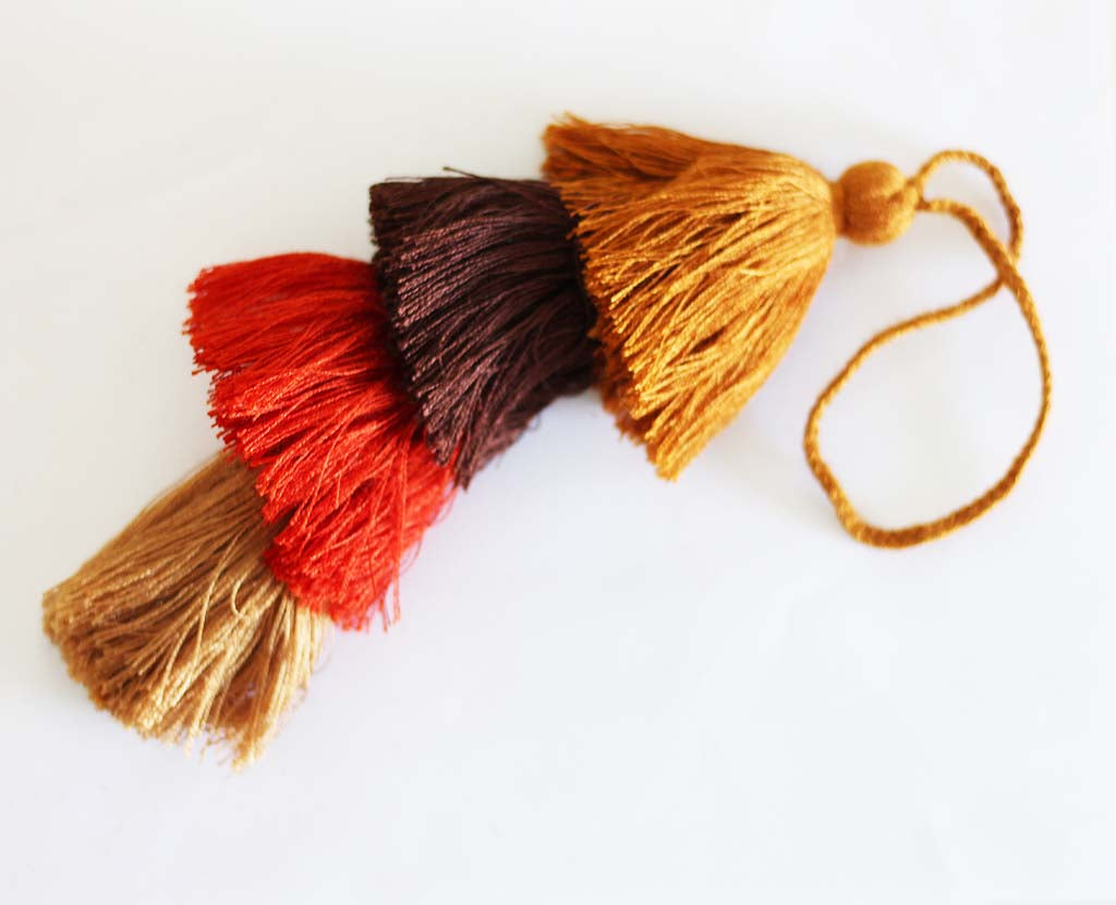 Pom Pom Tassel #200