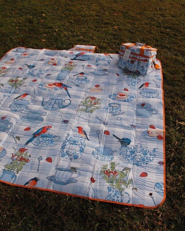 waterproof picnic rug